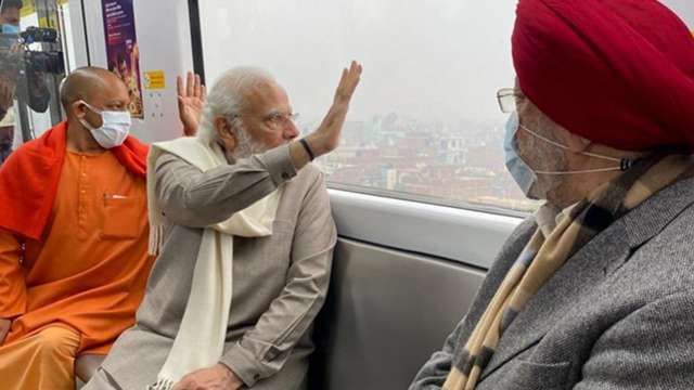 PM Modi inaugurates Kanpur metro, becomes its first passenger - Vimarsana News