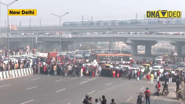 Bjp Workers Stage ‘chakka Jam Protest Against Delhi Govts New Excise Policy