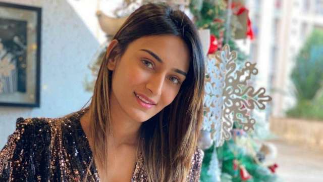 'Kasautii Zindgi Kay' actress Erica Fernandes tests positive for Covid-19, warns 'not to rely on home tests' - Vimarsana News