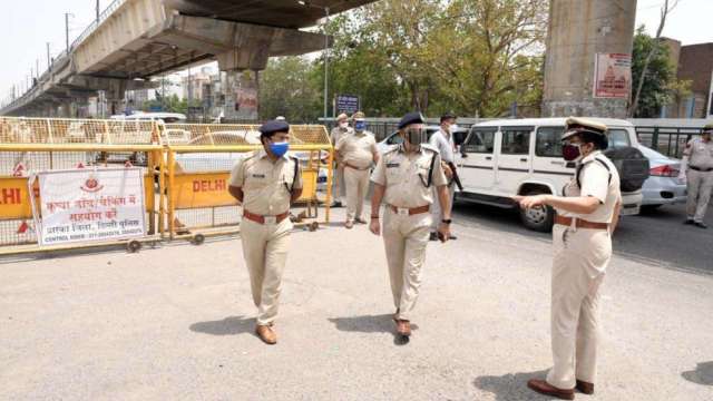 1,700 personnel of Delhi police test COVID-19 positive in first 12 days of 2022 - Vimarsana News