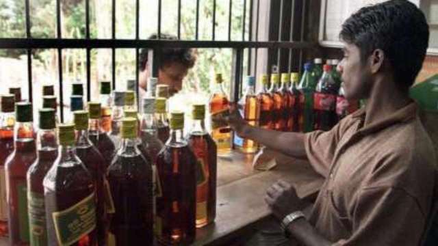Covid: Liquor shops in Andhra Pradesh to remain open till 10 pm - Vimarsana News