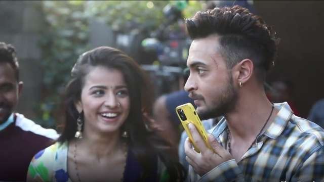 '3 lakh se mera kya hoga?': Aayush Sharma pranks with loan scam caller - Vimarsana News