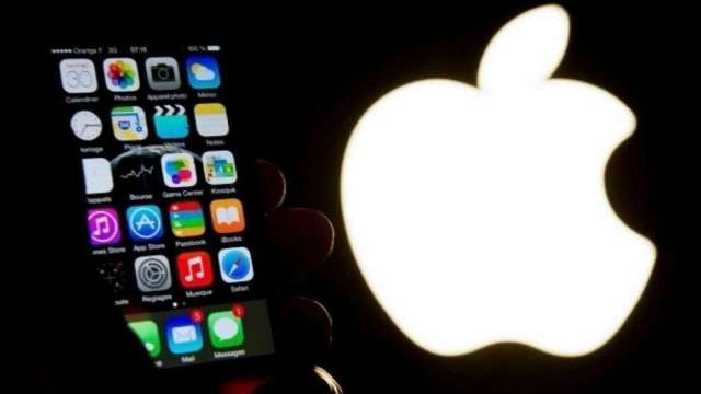 Apple Users Alert! iPhone users will now be able to use Face ID with mask - Vimarsana News