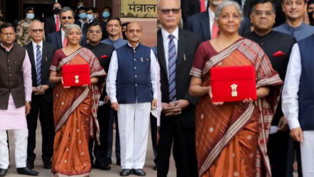Not red, Nirmala Sitharaman opts for orange handloom saree to present Union Budget 2022 - Vimarsana News