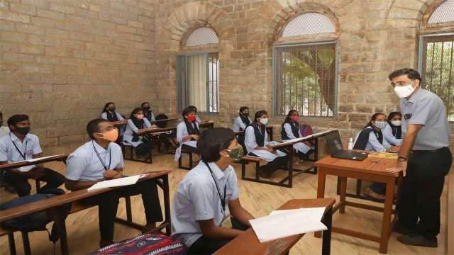 Centre issues new guidelines for reopening of schools - Vimarsana News