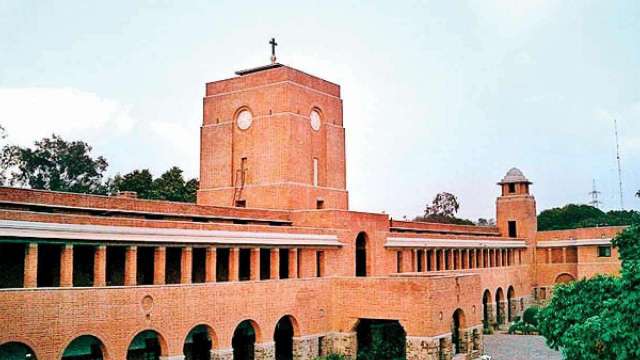 Delhi University to resume offline classes from February 17 after students stage protests - Vimarsana News
