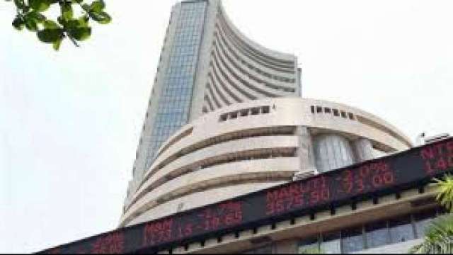 Sensex slumps over 600 points in early trade; Nifty tests 17,400 - Vimarsana News