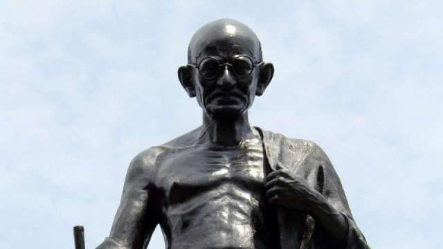 Mahatma Gandhi's statue vandalised near Champaran Satyagraha launch site in Bihar - Vimarsana News