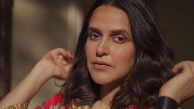 La star del Thursday Show Neha Dhupia ha rivelato di essere stata licenziata dai suoi progetti dopo la gravidanza