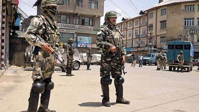 Jammu and Kashmir: Two hybrid terrorists captured in Baramulla - Vimarsana News