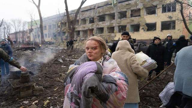 Russia's bombing of maternity hospital an 'atrocity,' says Volodymyr  Zelenskyy; 17 injured