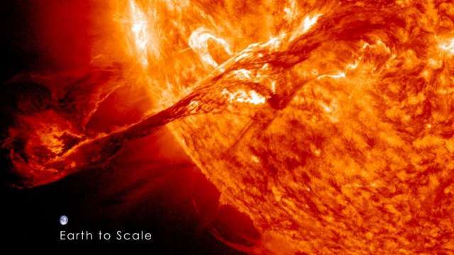 Avvertimento!  Un’enorme tempesta solare colpisce la Terra dopo lo scoppio di un forte bagliore solare