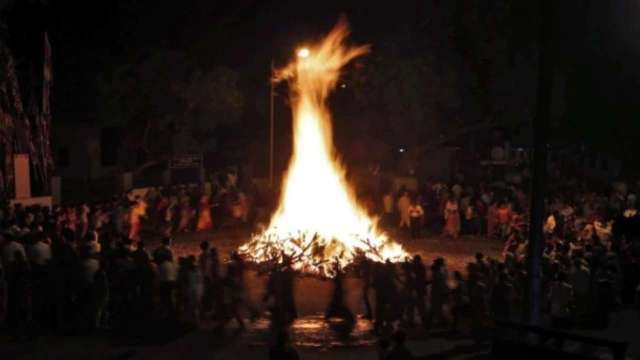 Holika Dahan 2022: Know shubh mahurat, puja vidhi, samagri for today - Vimarsana News