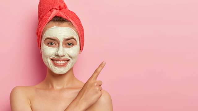 Here's why you should apply Multani mitti face pack in summers - Vimarsana News