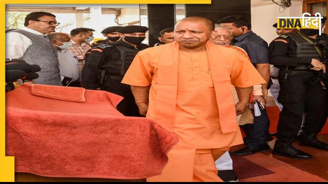 दूसरी बार CM बनने के बाद विधानसभा पहुंचे Yogi Adityanath, अखिलेश से हुई राम-राम