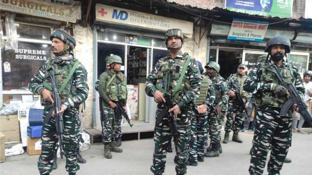 CRPF jawan martyred, another injured in militant attack in Srinagar - Vimarsana News