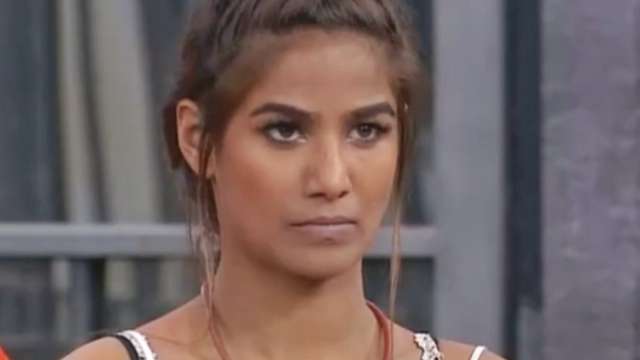 Lock Upp: Poonam Pandey goes topless, fulfills her promise to fans