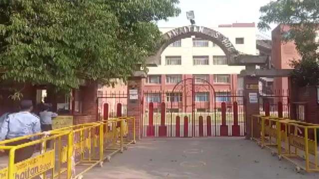 Covid 4th wave: 3 Noida, Ghaziabad schools shut after students, teachers test positive - Vimarsana News
