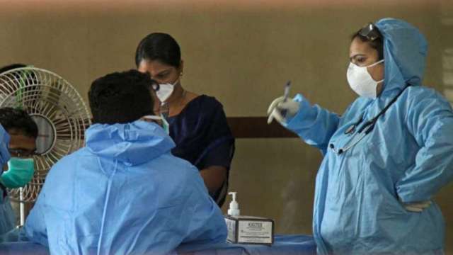 WHO tracks two new Omicron sub-variants BA.4 and BA.5 - Vimarsana News