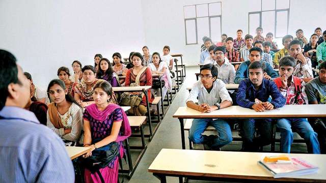 Big UGC announcement: Students allowed to pursue 2 full-time degree programmes simultaneously - Vimarsana News