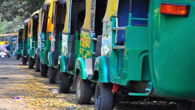 CNG price hike: Delhi's auto-taxi drivers to go on strike from April 18 - Vimarsana News