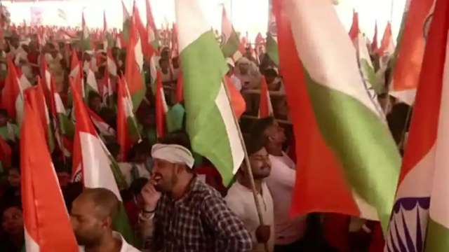 Over 75,000 Indians wave national flag simultaneously in Bihar to break Pak record - Vimarsana News