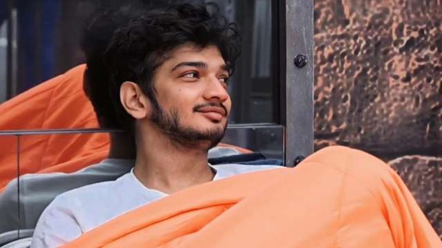 Lock Upp: Munawar Faruqui breaks down as he talks about childhood trauma, says '5 saal tak chalta raha' - Vimarsana News