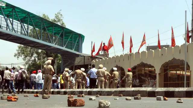 Punjab government suspends mobile internet services in Patiala after clashes between two groups - Vimarsana News