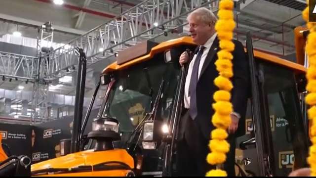 UK Opposition criticises PM Boris Johnson's visit to Gujarat JCB factory - Vimarsana News