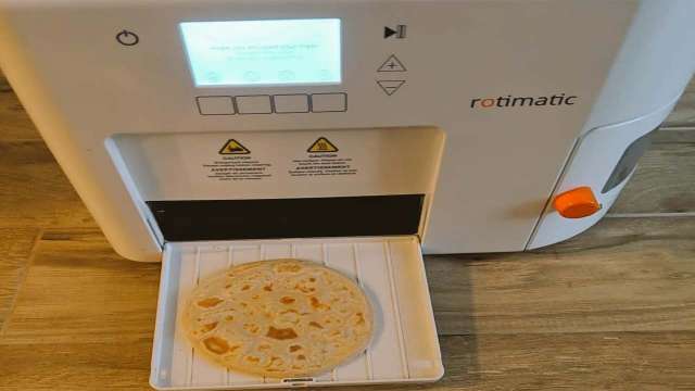 Here's why Twitter is amused with the robotic roti-making machine - Vimarsana News