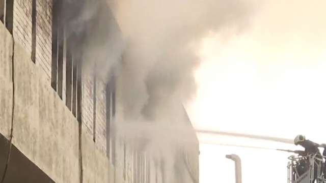 Fire breaks out in LIC building in Mumbai, firefighting operations underway - Vimarsana News