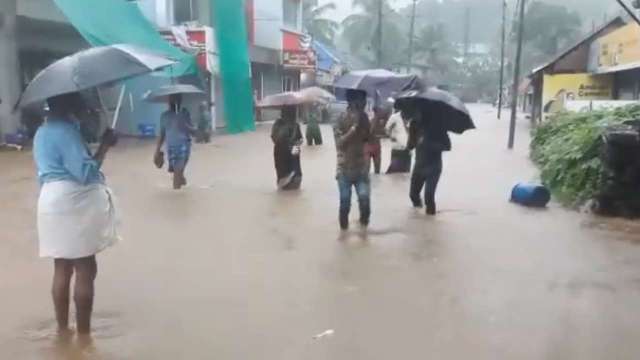 Amid heavy rains in Kerala, IMD issues yellow alert in THESE 9 districts - Vimarsana News
