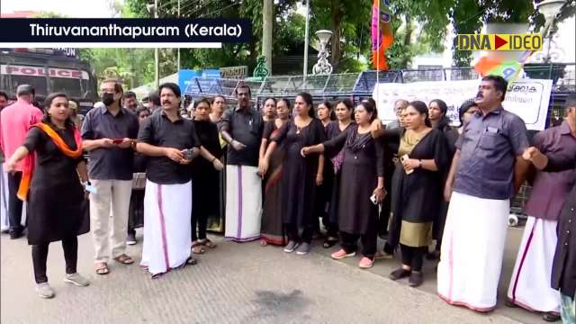 Gold Scam Case Bjp Yuva Morcha Members Hold Protest Against Kerala Cm Police Use Tear Gas 5402