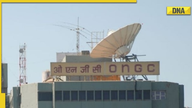Mishap averted: ONGC helicopter makes emergency landing in Arabian Sea, 6 rescued so far - Vimarsana News