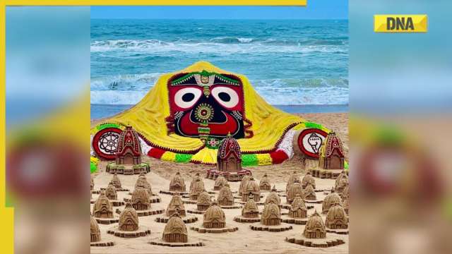 Rath Yatra 2022: Sudarshan Pattnaik crafts 125 sand chariots on Puri beach - Vimarsana News