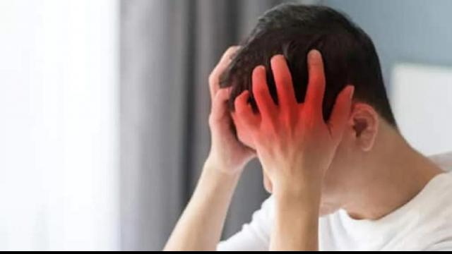 Tumor Signs: सिरदर्द और उल्टी जैसे ये 7 संकेत बताते हैं सिर में बन रहा है