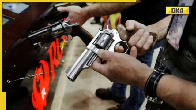 Uttar Pradesh: Unidentified men open fire outside Hapur court, undertrial killed - Vimarsana News