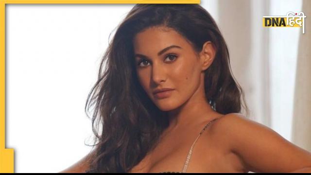 Amyra Dastur Hot Bikini Photos