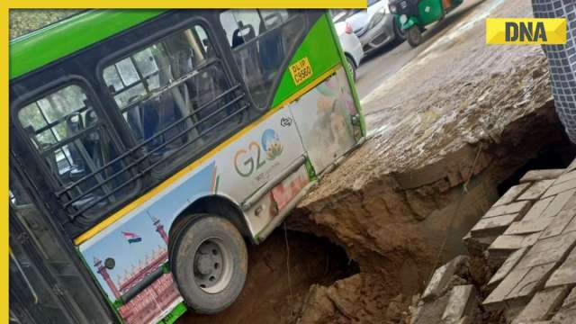 Heavy rainfall causes road cave-in near Hauz Rani Red Light, Delhi Traffic Police issues advisory - Vimarsana News