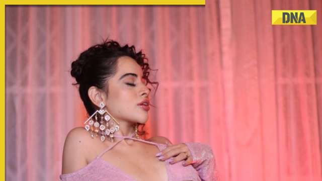 Urfi Javed covers modesty with baby pink sheer crop top, netizens say 'taras aata hai' - Vimarsana News