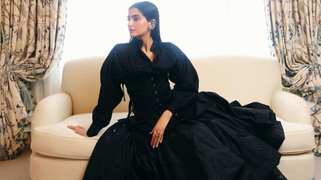 Sonam kapoor photos