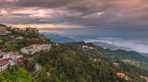 Mussoorie: पहाड़ों की रानी हर मौसम के लिए परफेक्ट