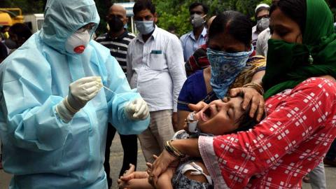 first omicron case in west bengal kolkata airport authority murshidabad