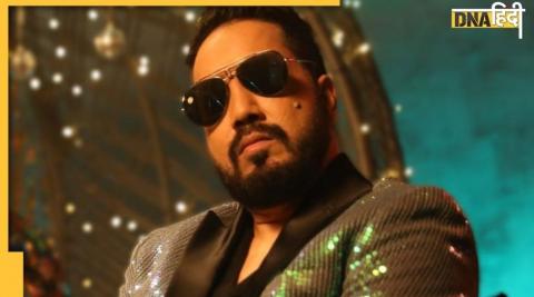 Mika singh gate crashed a wedding