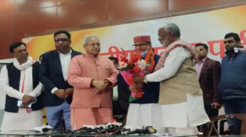 up election 2022 mulayam singh close samajwadi party mlc shatrudra prakash joined bjp