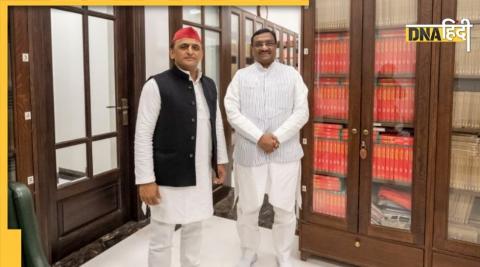 Akhilesh Yadav with Ex Minister Dharm Saini.