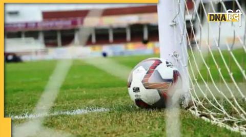 Football Match हारी टीम तो कोच ने खिलाड़ियों को कमरे में किया बंद, डंडे-बेल्ट और चप्पल से की जमकर पिटाई, फिर... 