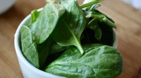 कई पोषक तत्वों से भरपूर है पालक ( Spinach )