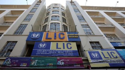 शुक्रवार को पूरा हुआ LIC IPO का टारगेट