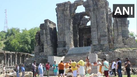 क्यों खास है मार्तंड सूर्य मंदिर